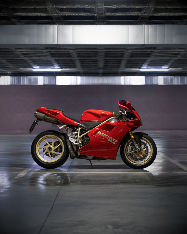 Ducati 916 restaurada por Caracol Garage